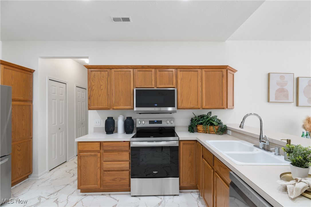 550 Crossings Circle