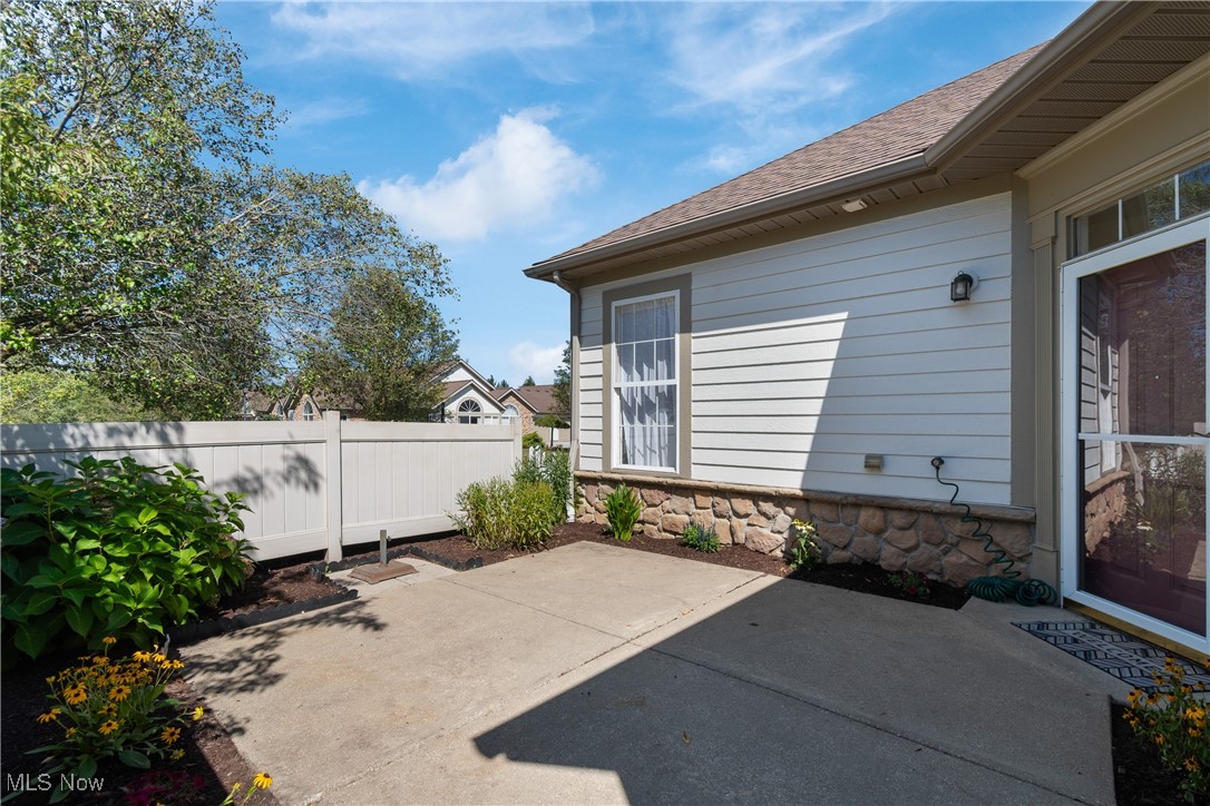 550 Crossings Circle