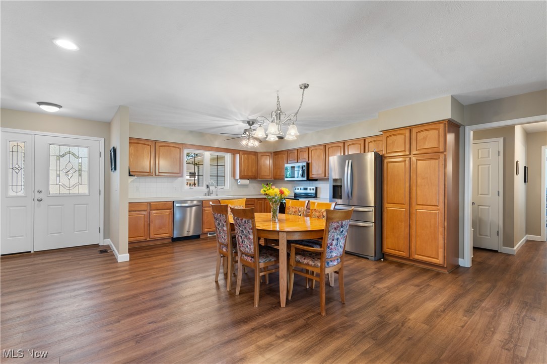 3736 Mount Vernon Boulevard