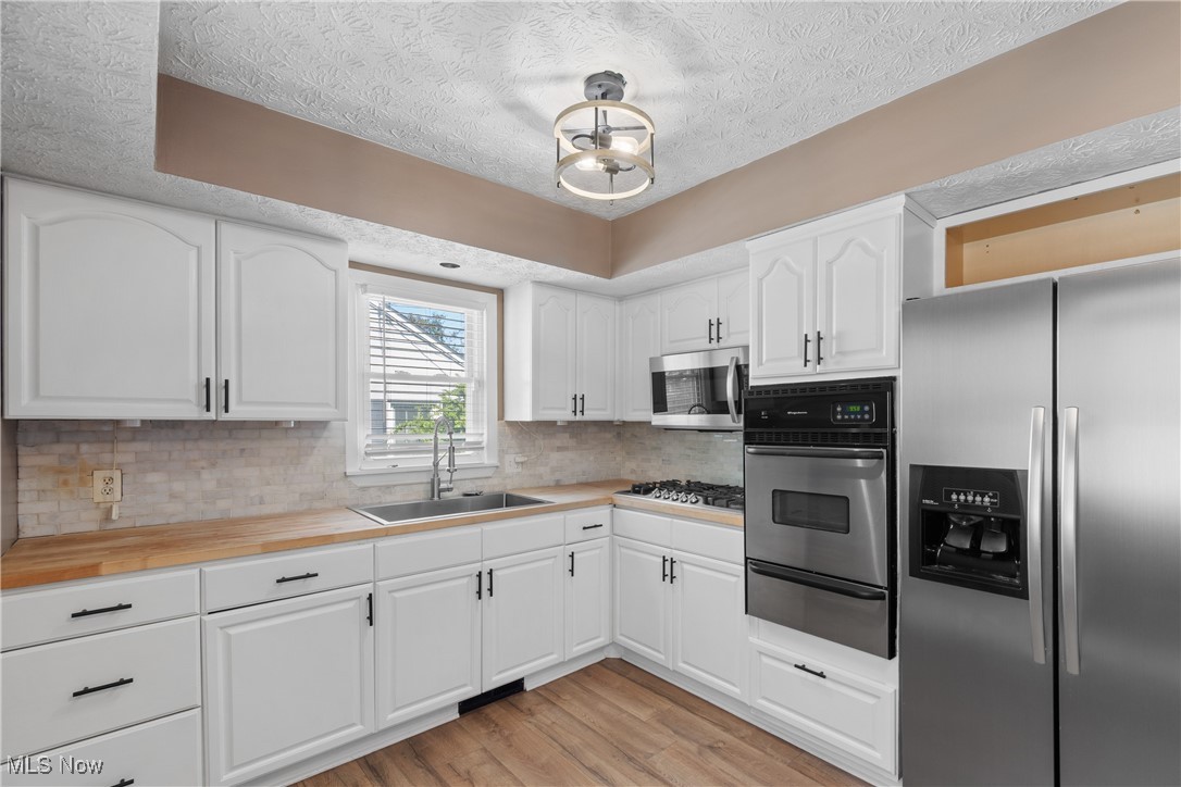 3100 Albrecht Avenue