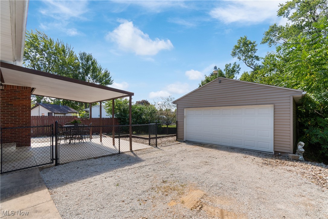 3100 Albrecht Avenue