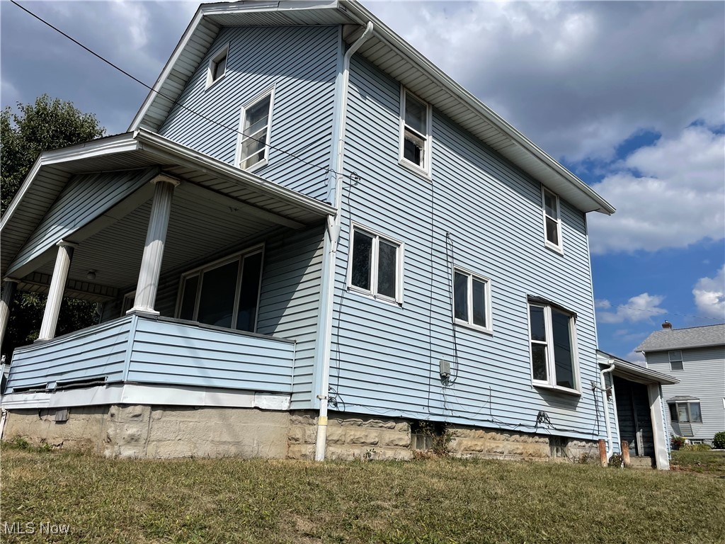 328 Belden Avenue SE