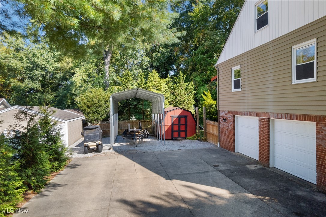 1599 Riverside Drive