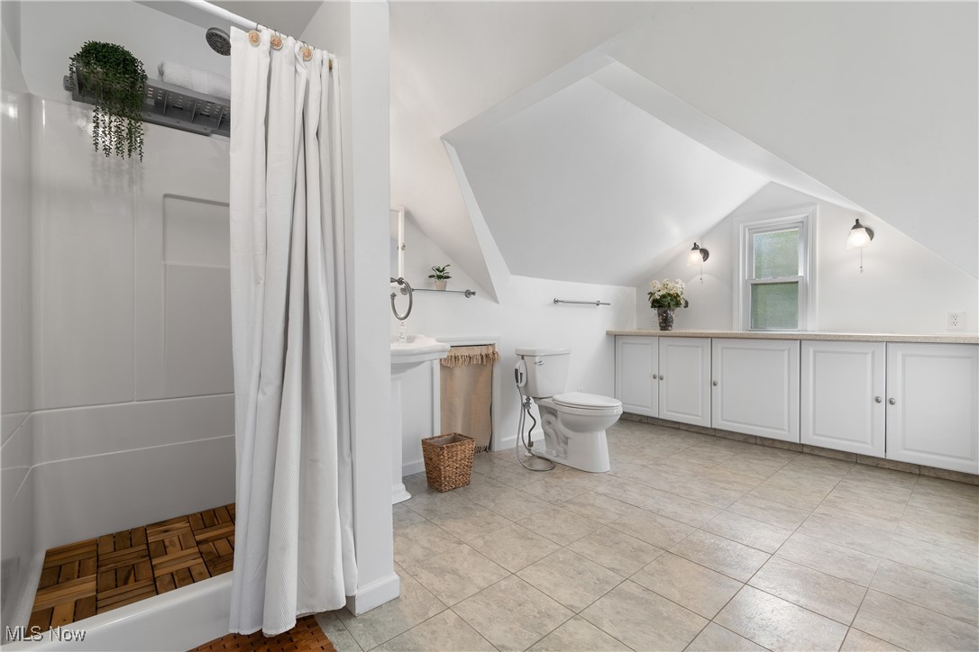 1599 Riverside Drive