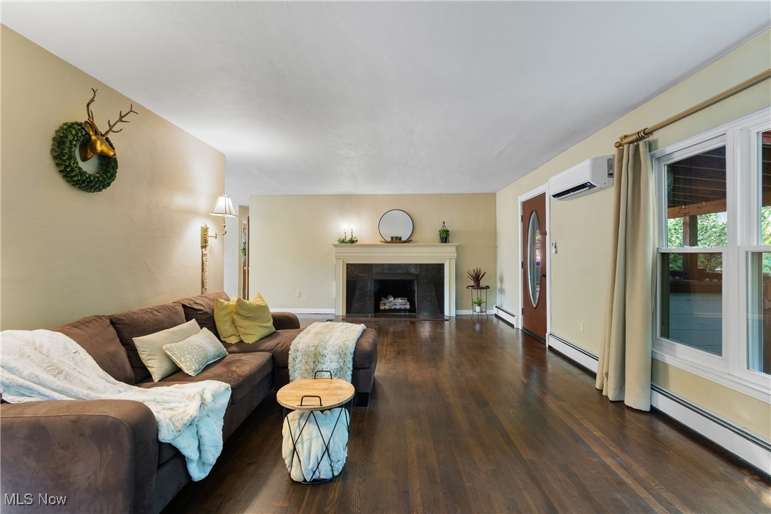 1599 Riverside Drive