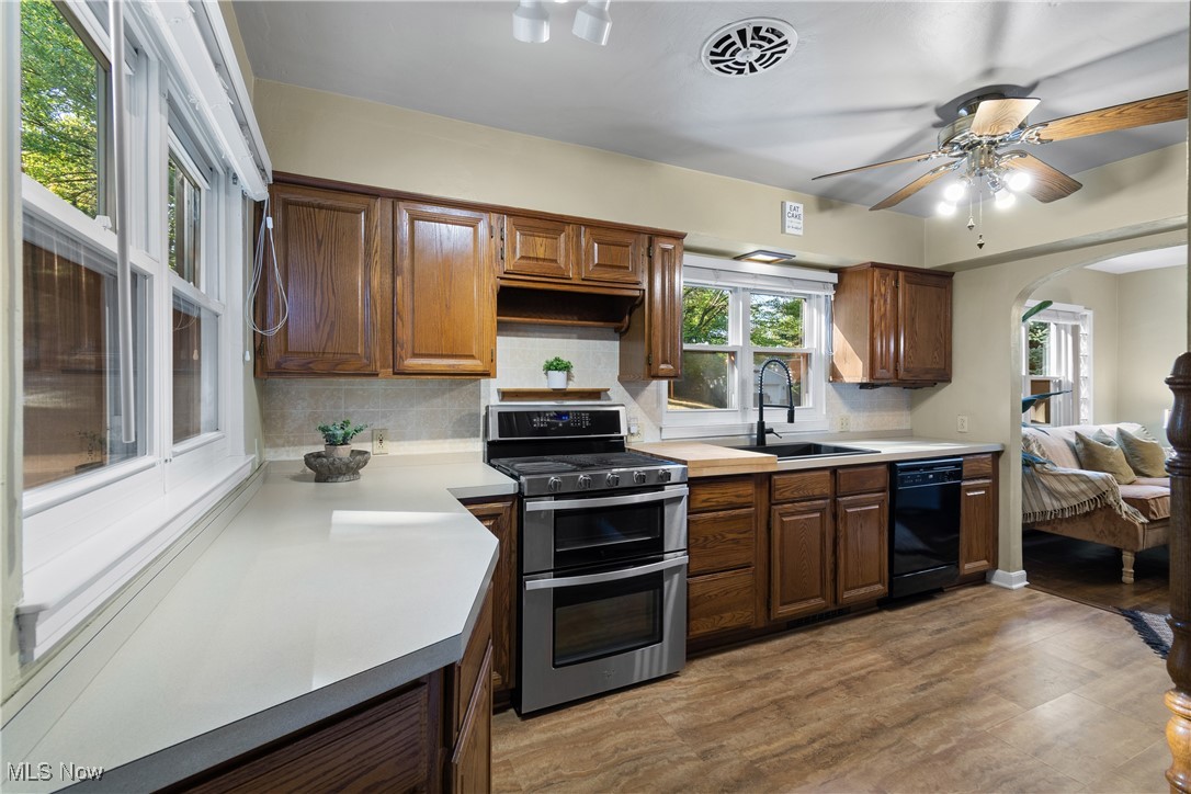 1599 Riverside Drive