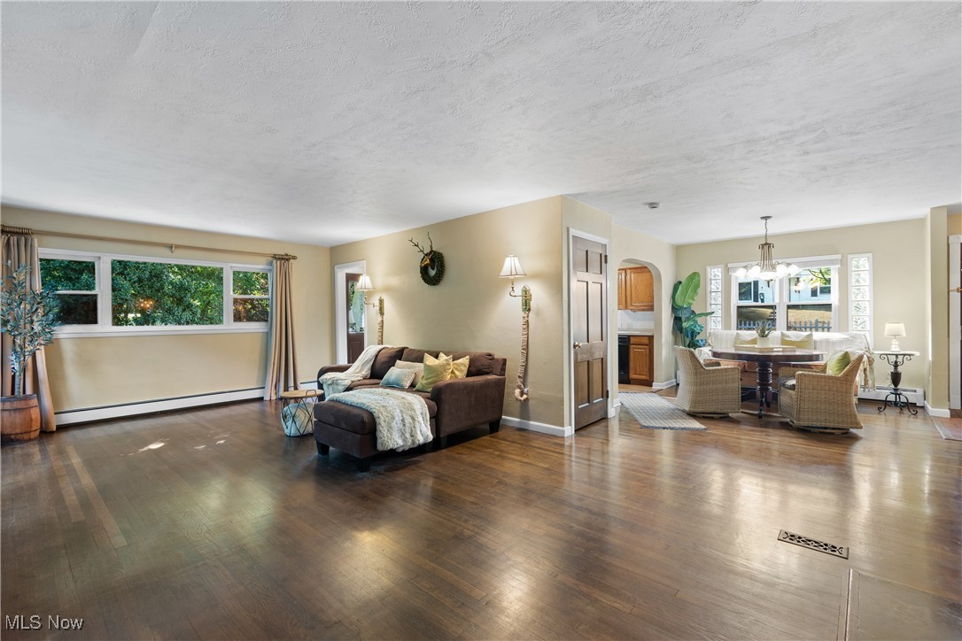 1599 Riverside Drive