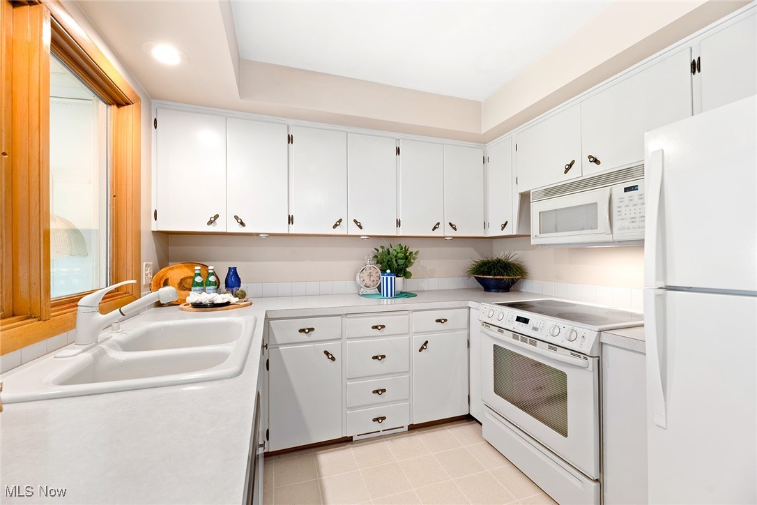 2220 Wedgewood Drive