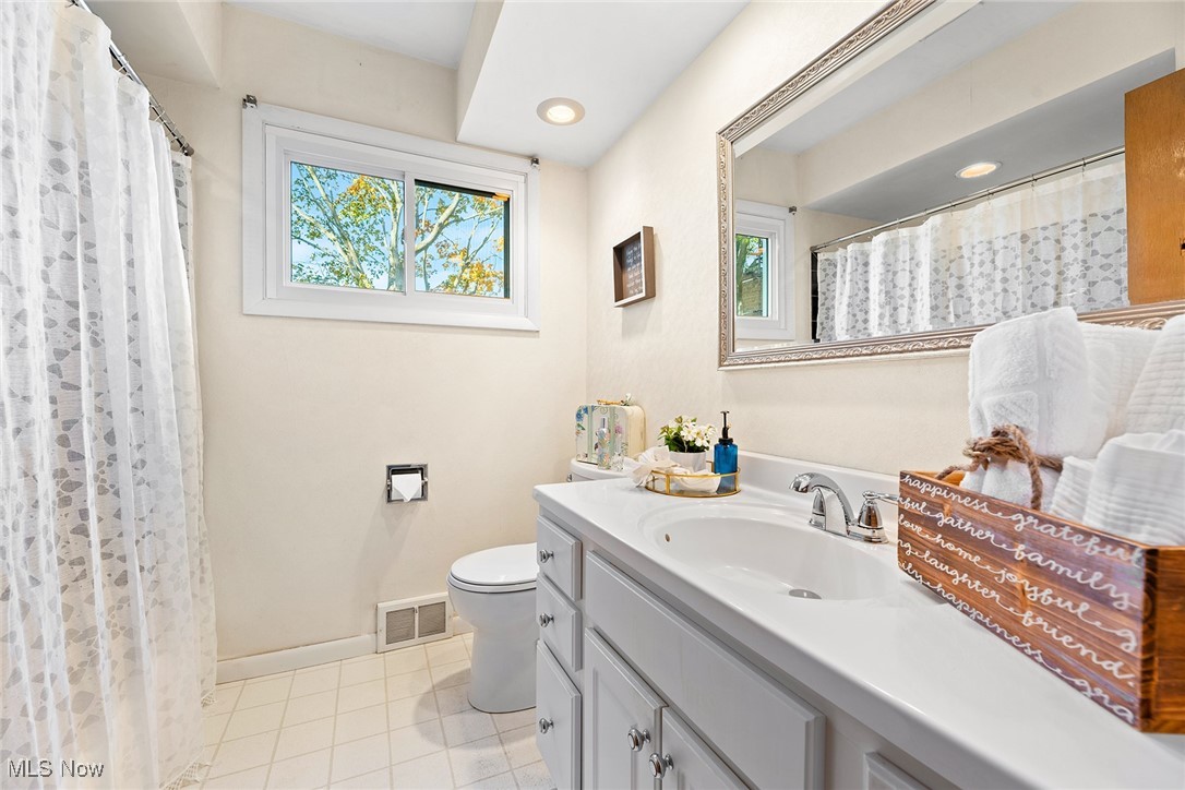 2220 Wedgewood Drive