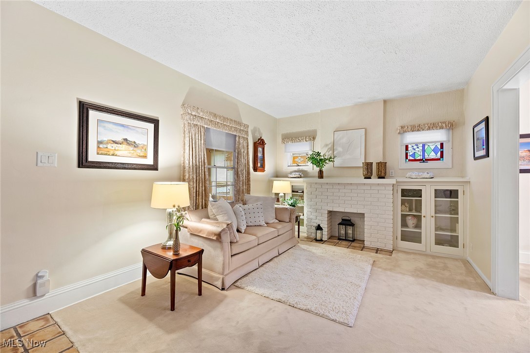 78 E Brookside Avenue