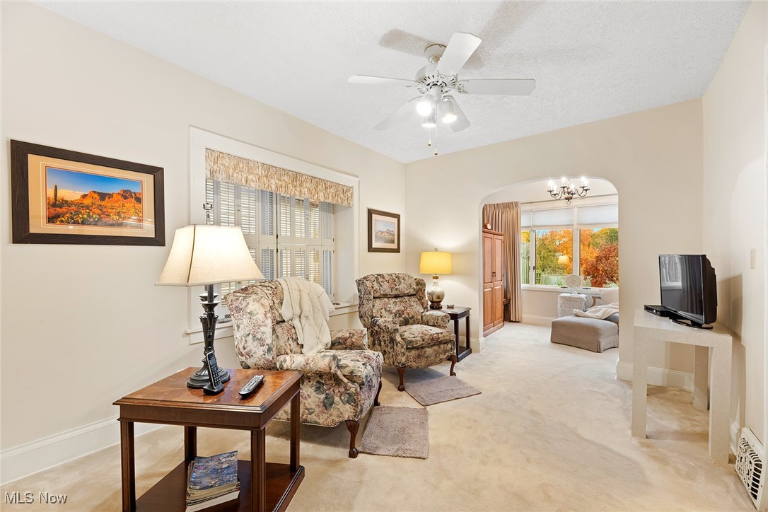 78 E Brookside Avenue