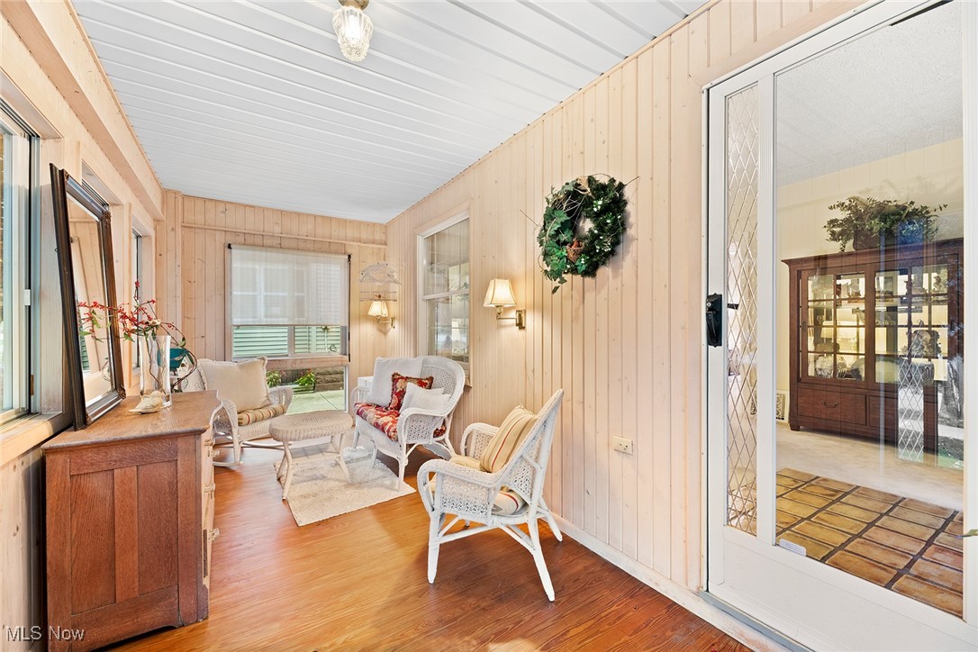 78 E Brookside Avenue