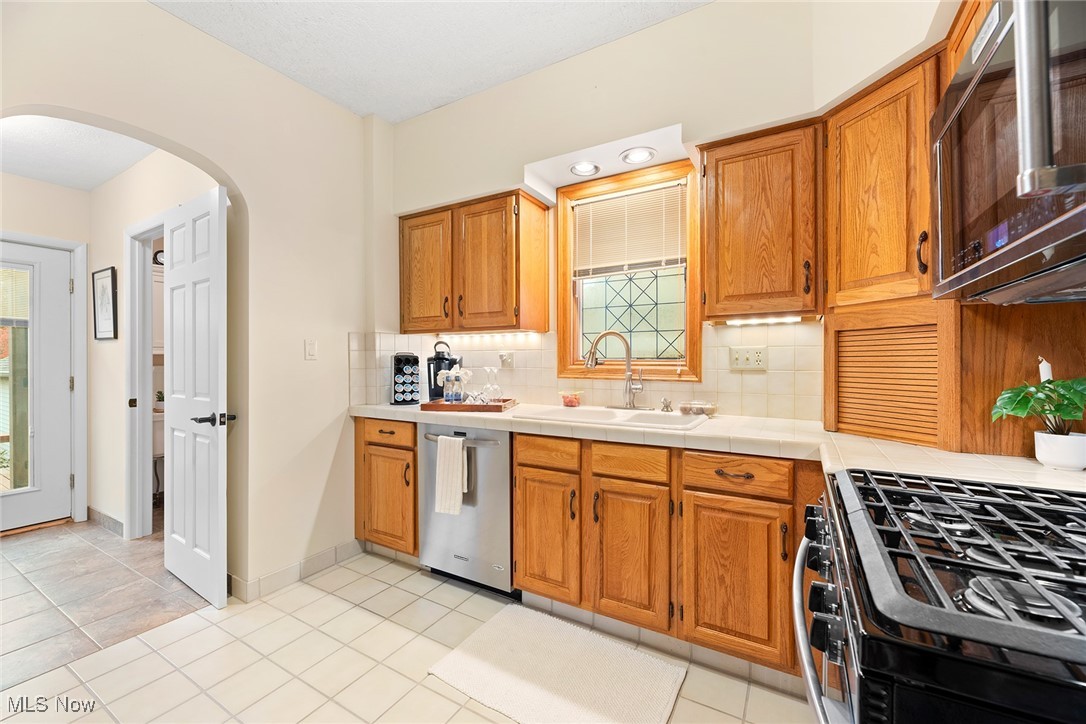 78 E Brookside Avenue