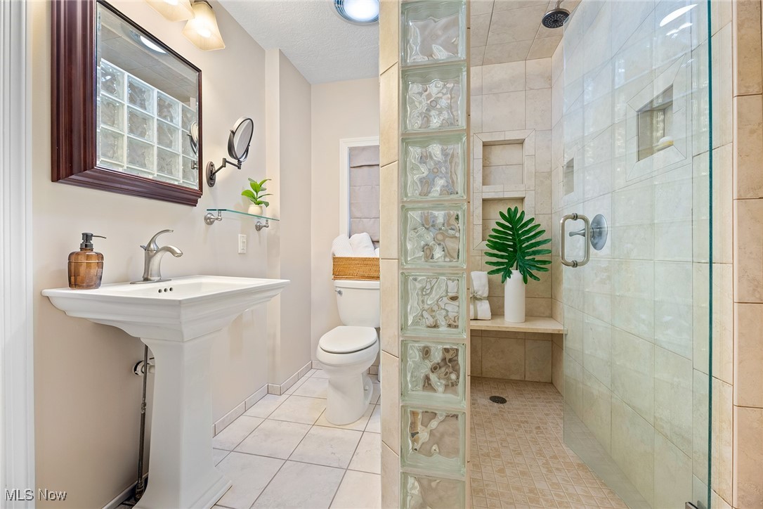 78 E Brookside Avenue