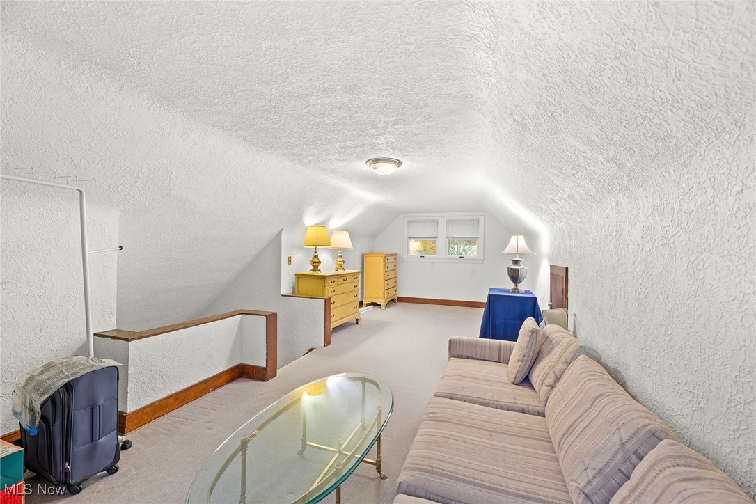 78 E Brookside Avenue