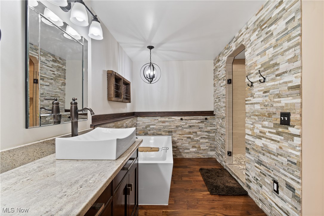 3675 Country Club Drive