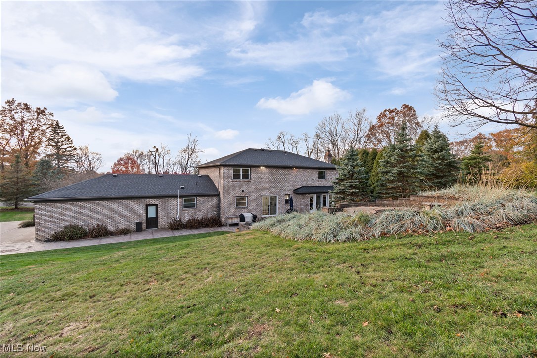 3675 Country Club Drive