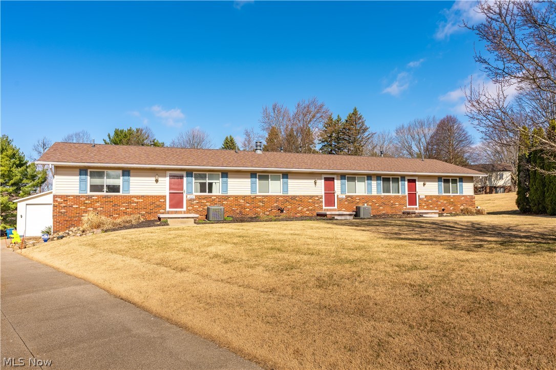 4522-4526 Camelot Circle