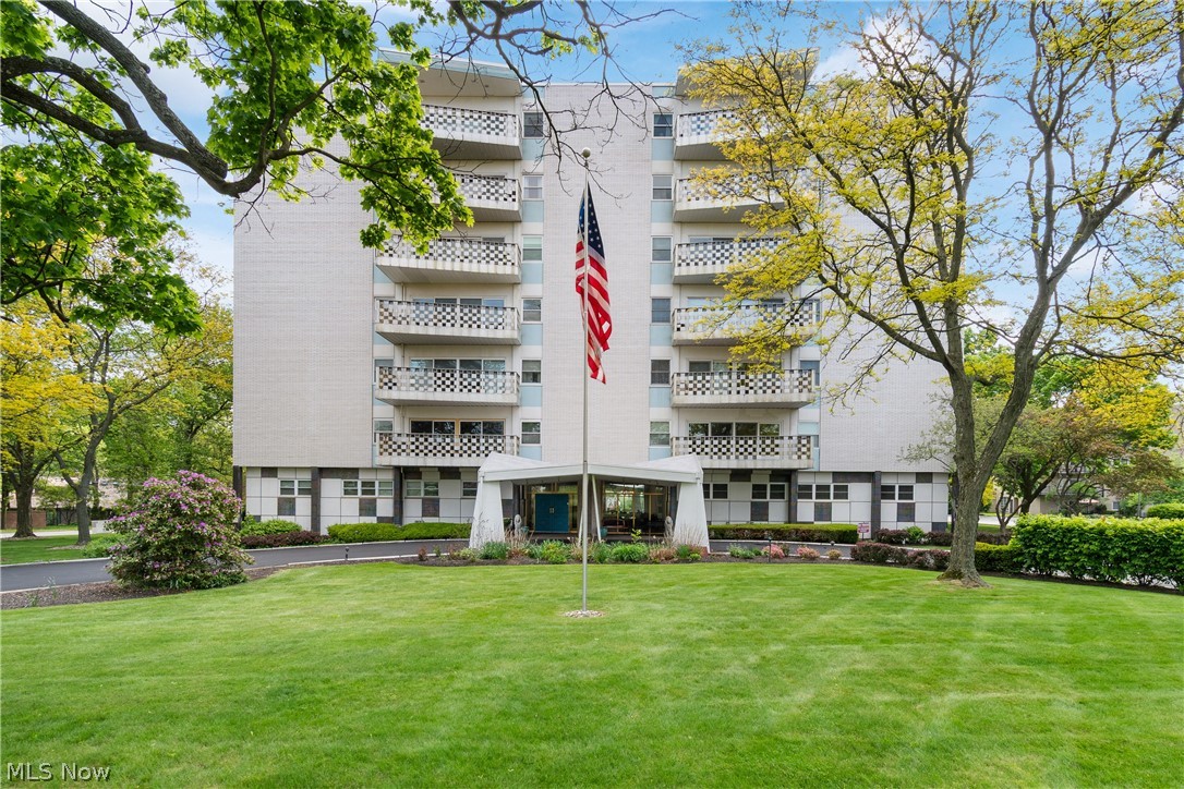 275 N Portage Path 6C