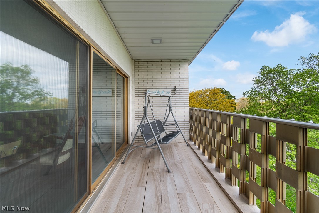 275 N Portage Path 6C