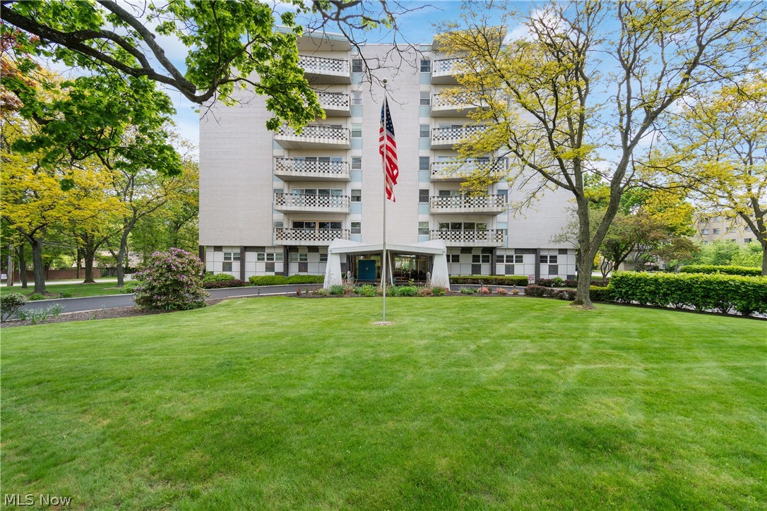 275 N Portage Path 6C