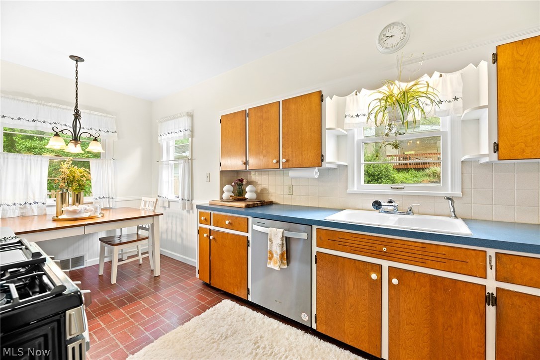 3668 Elm Road