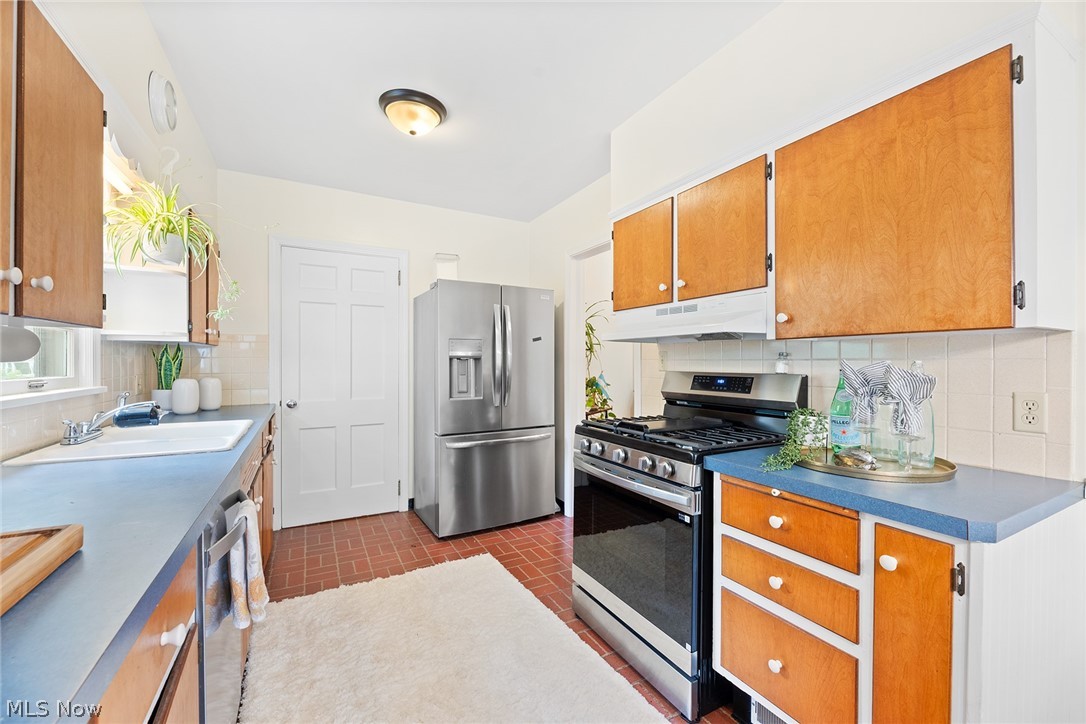 3668 Elm Road