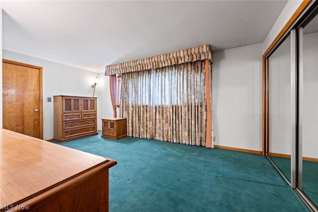 806 E Warner Road