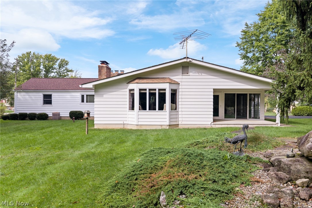 806 E Warner Road