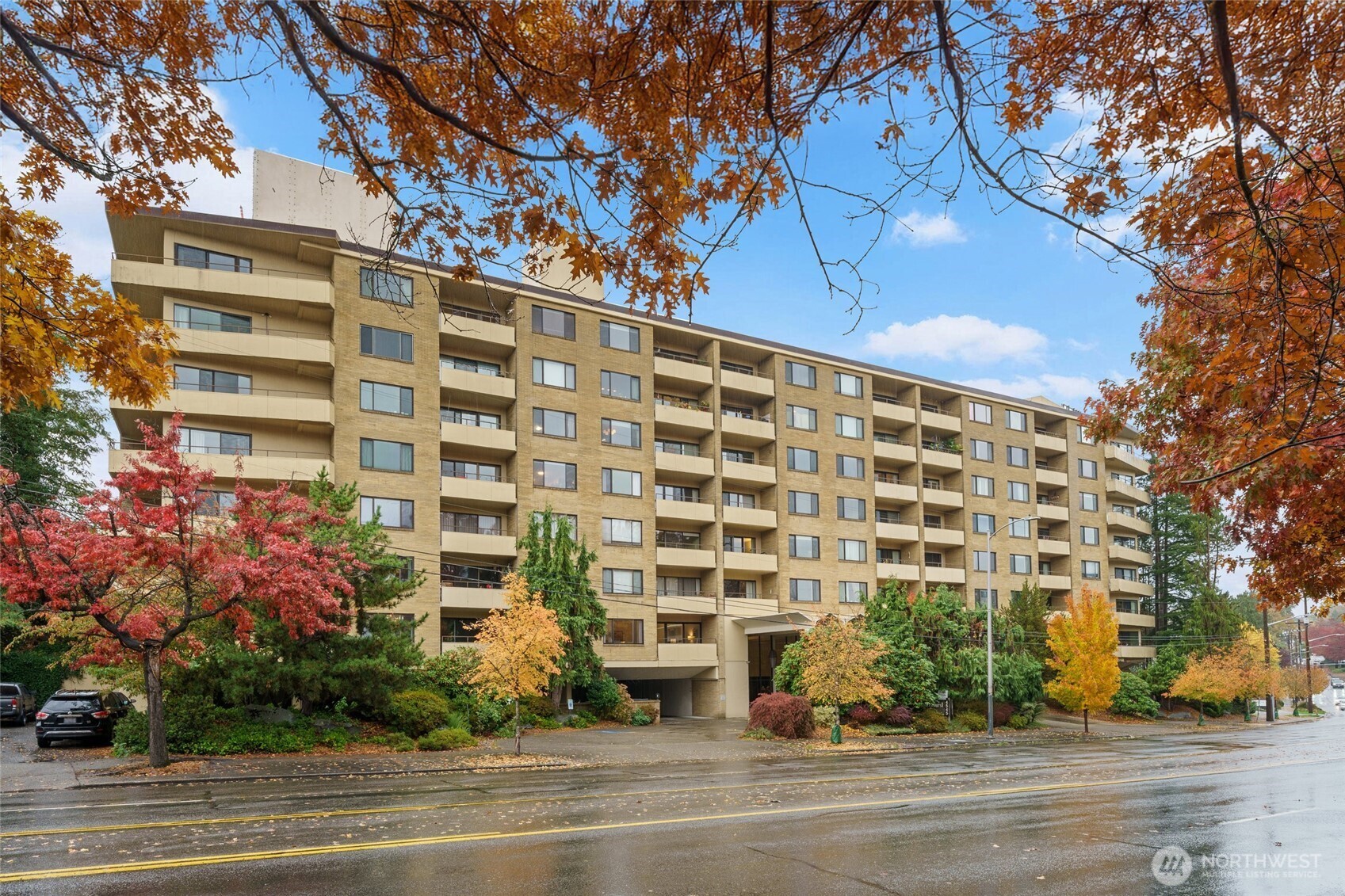 4545 Sand Point Way NE Unit: 203