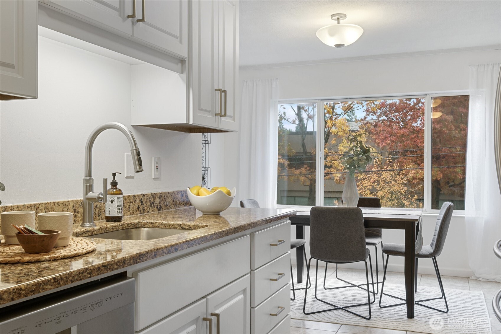 4545 Sand Point Way NE Unit: 203