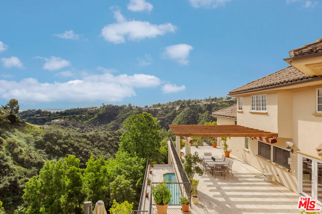 1922 Bel Air Rd