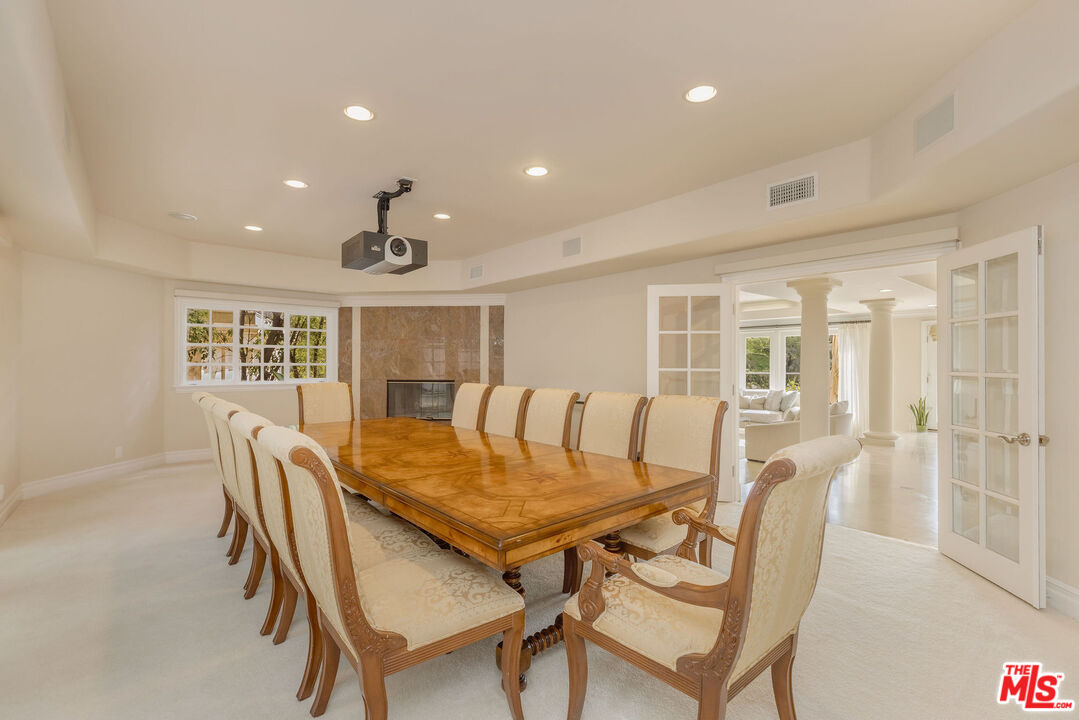 1922 Bel Air Rd