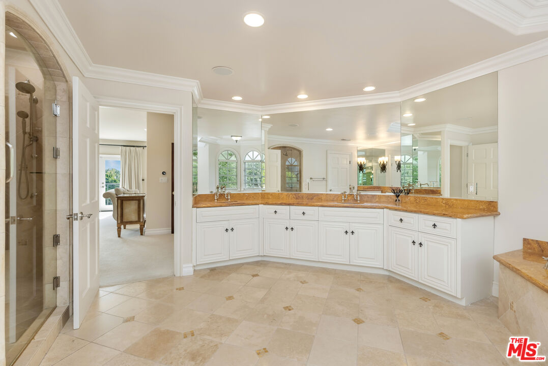 1922 Bel Air Rd