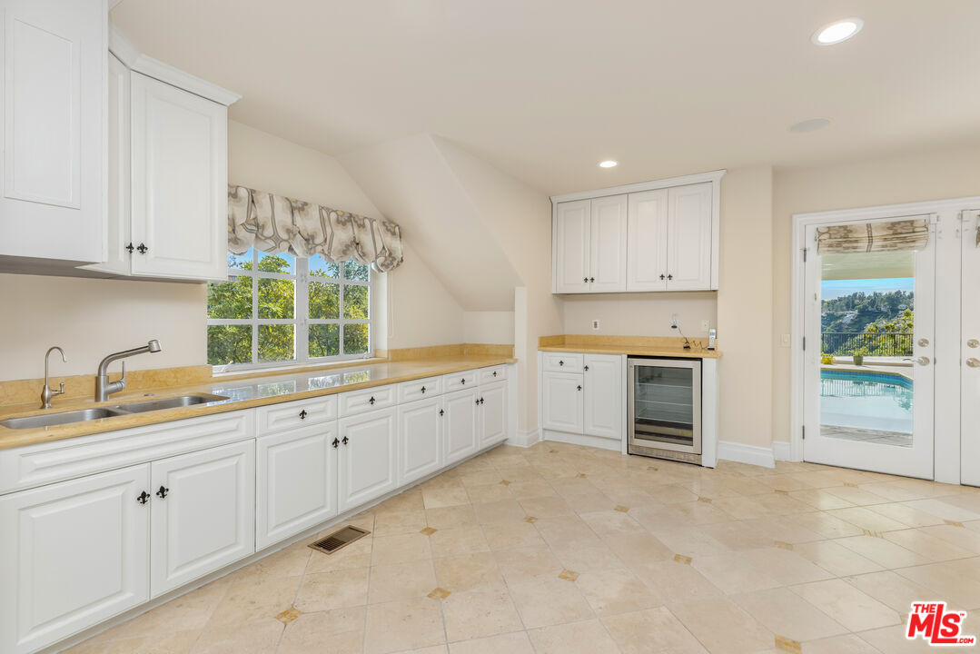 1922 Bel Air Rd