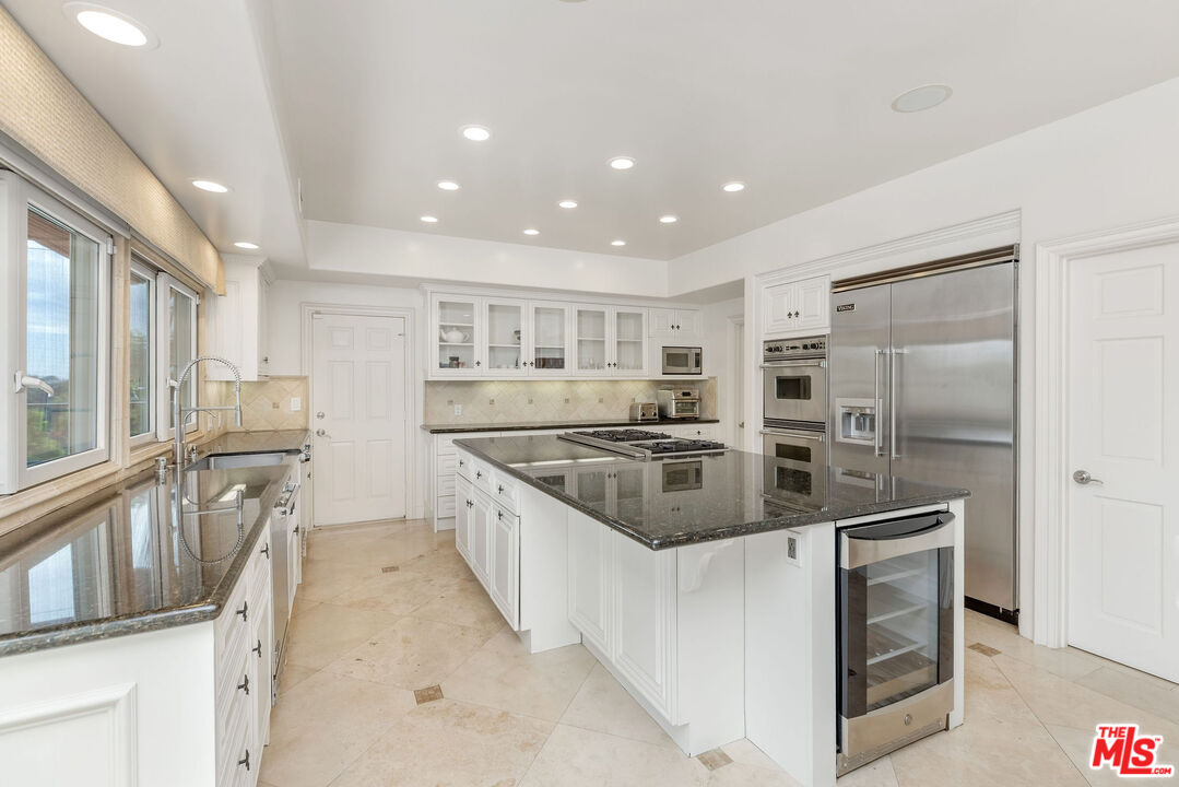 1922 Bel Air Rd