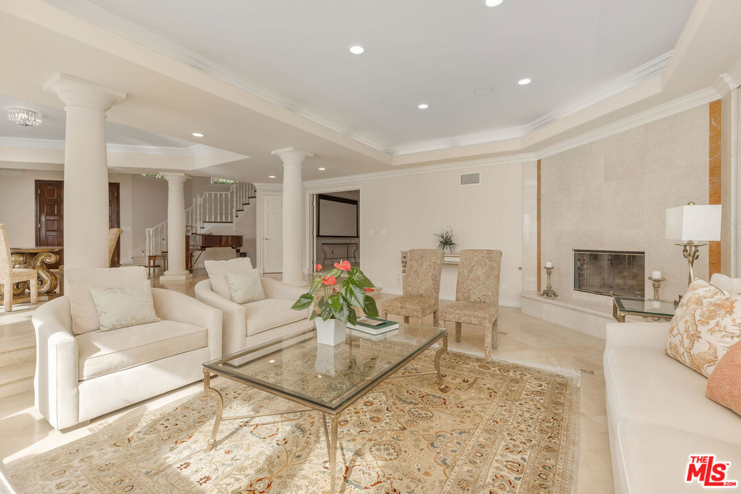 1922 Bel Air Rd