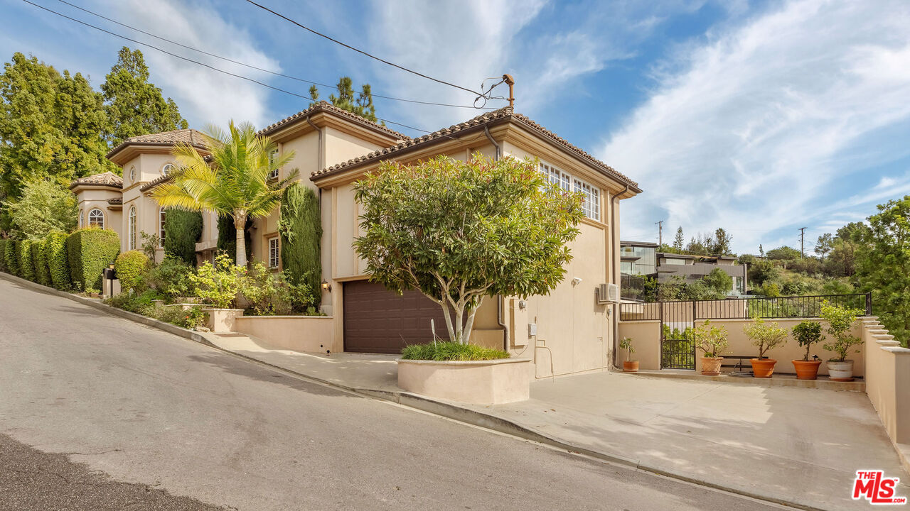 1922 Bel Air Rd