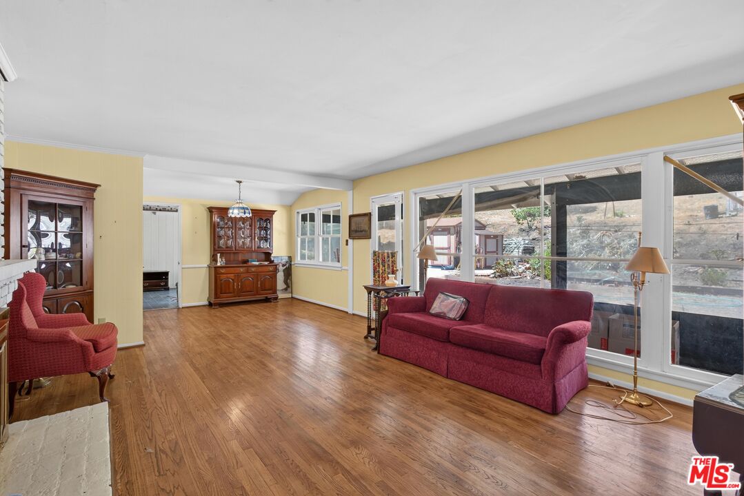 23909 Long Valley Rd