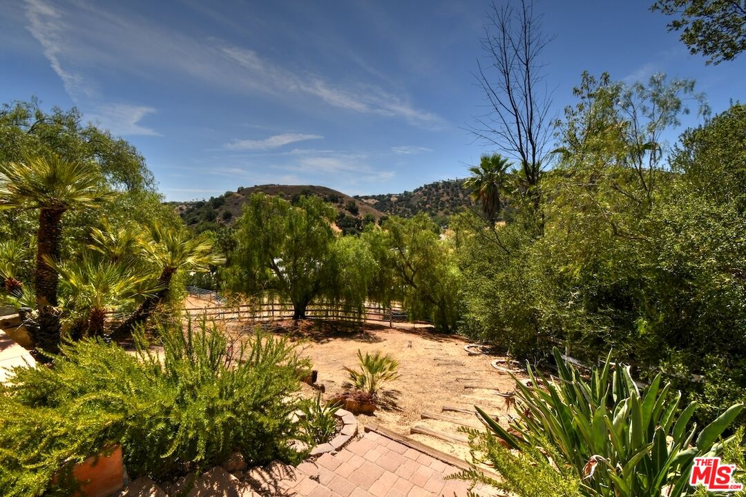 24926 Jim Bridger Rd