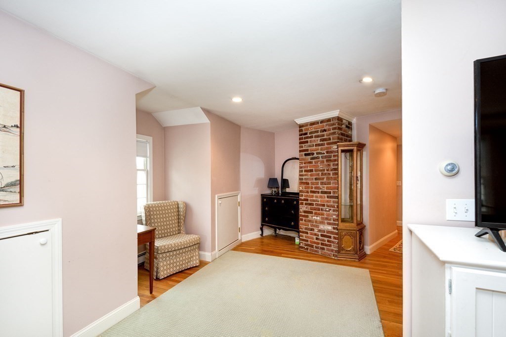 39 Creelman Dr