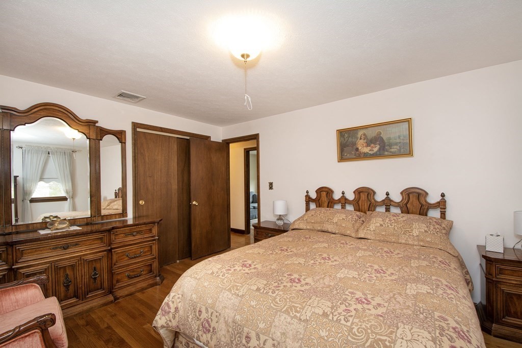 31 Winding Way