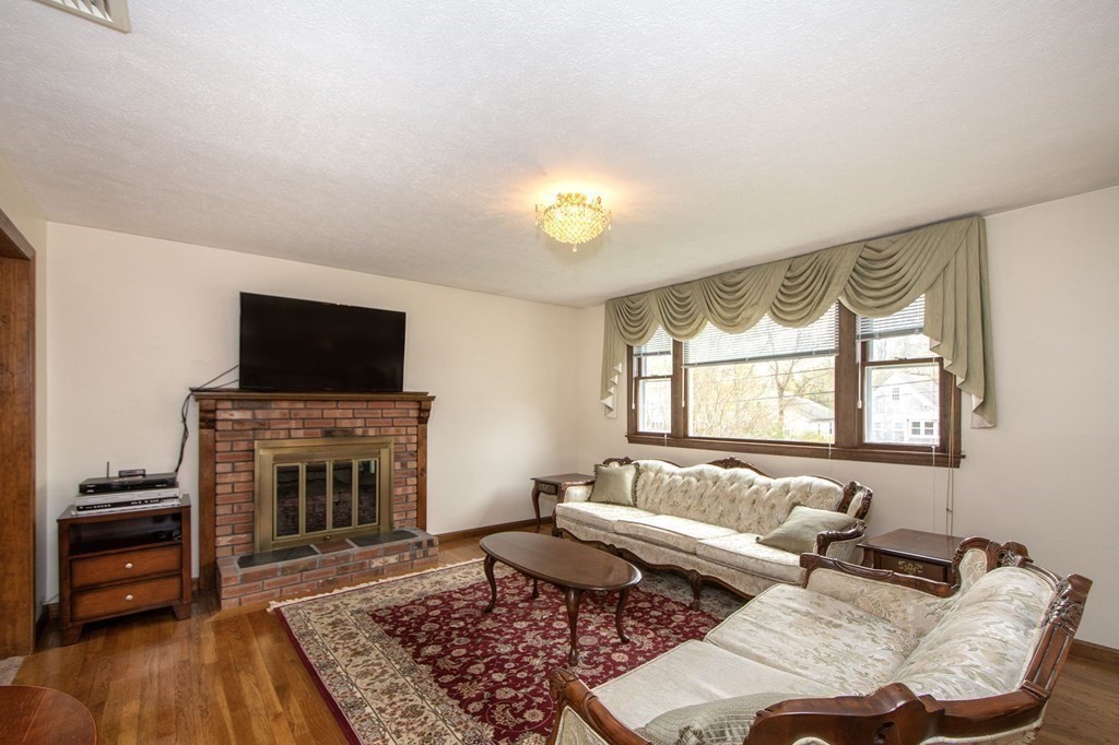 31 Winding Way