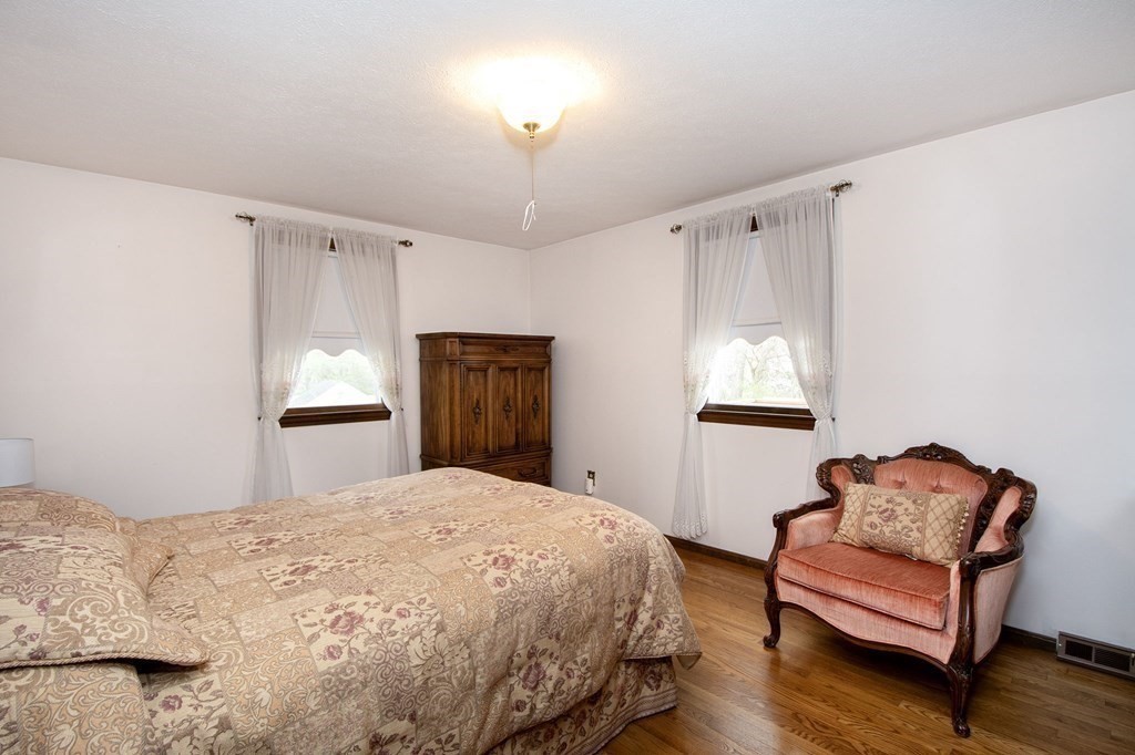 31 Winding Way