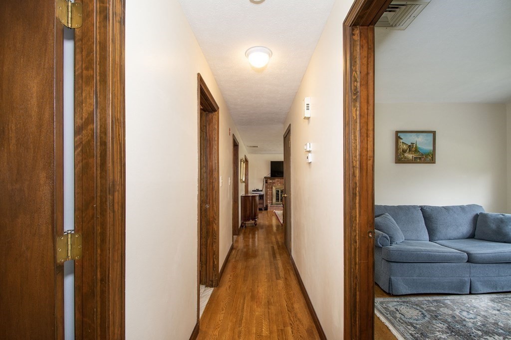 31 Winding Way