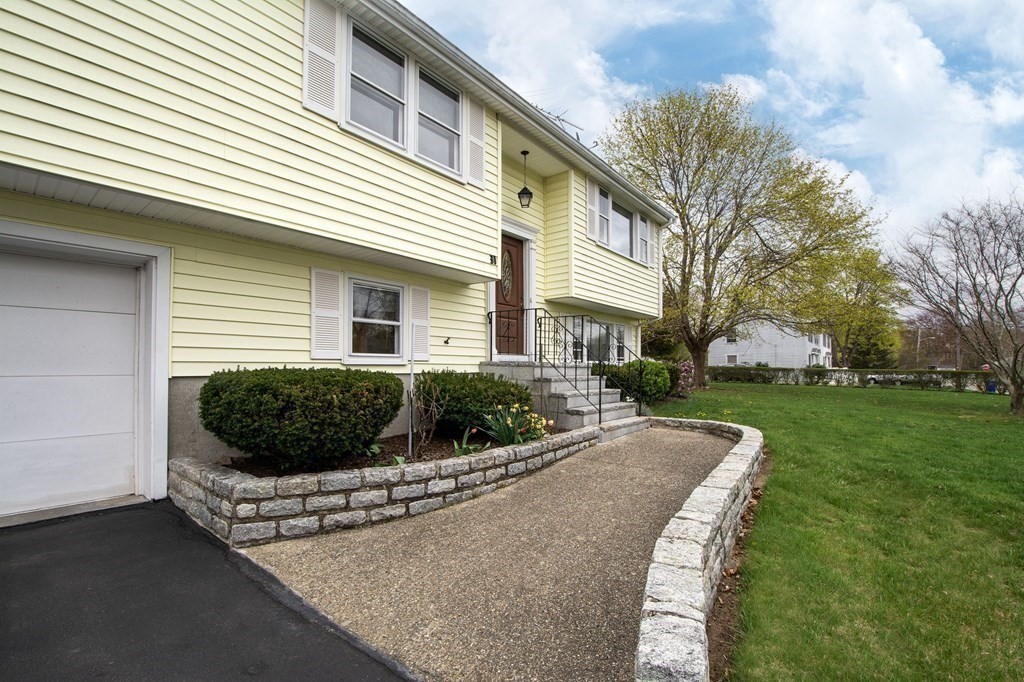 31 Winding Way