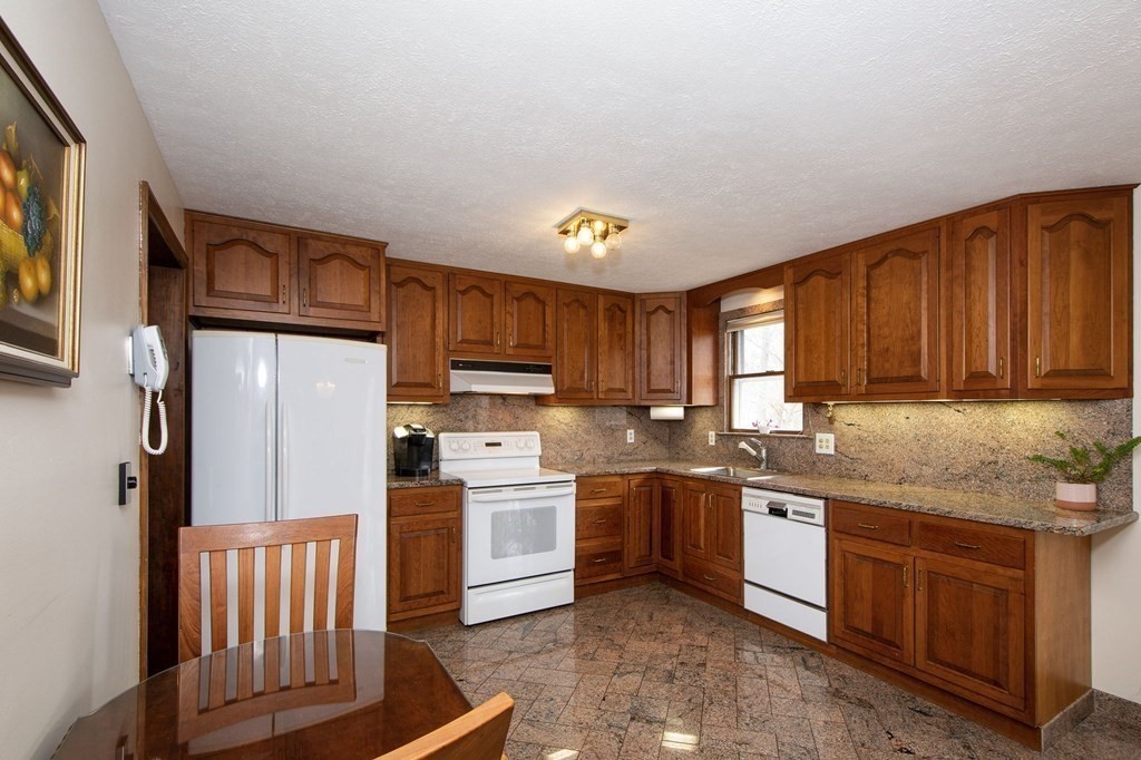 31 Winding Way