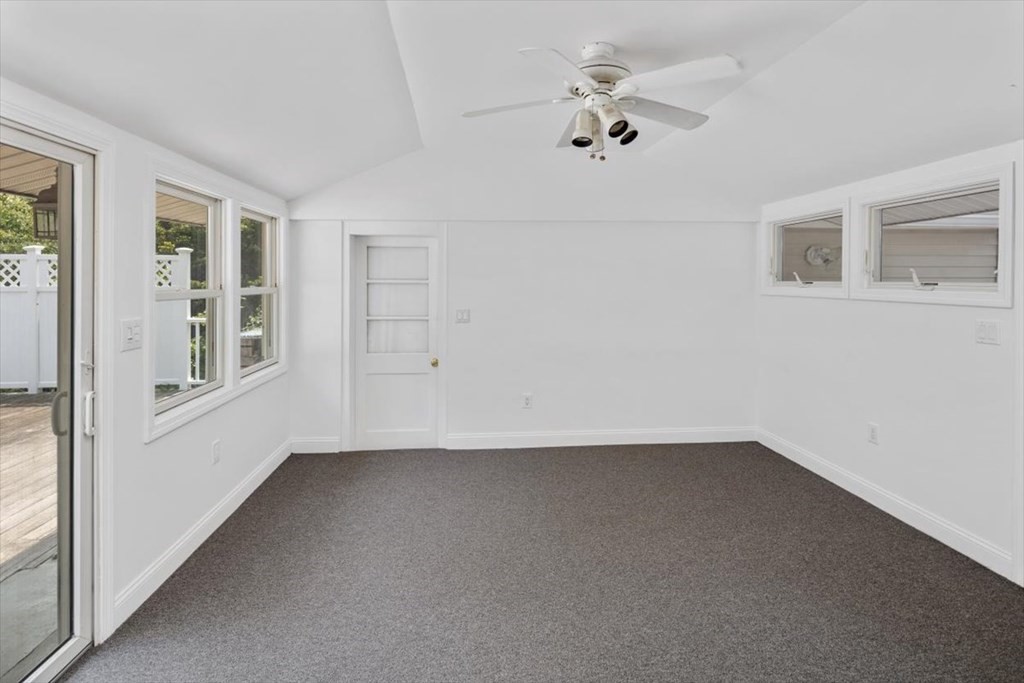 440 Thicket St.