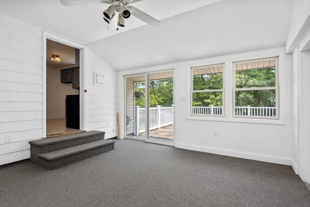 440 Thicket St.