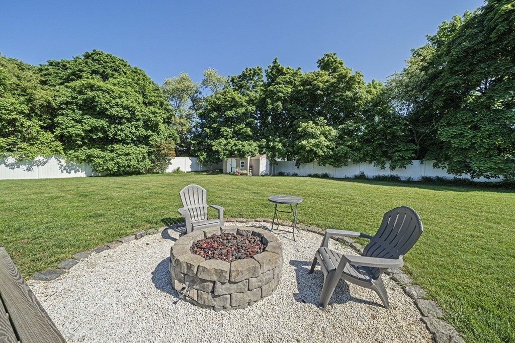 14 Chandler Dr